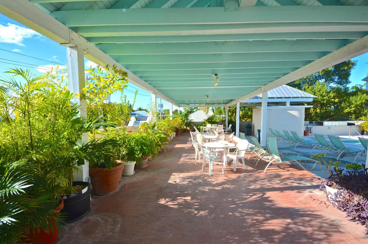 Готель Casa Caribe @ Duval Square Кі-Вест Екстер'єр фото
